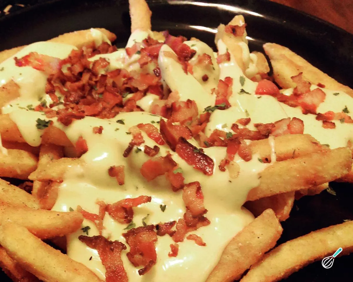 Fritas c/ Requeijão e Bacon
